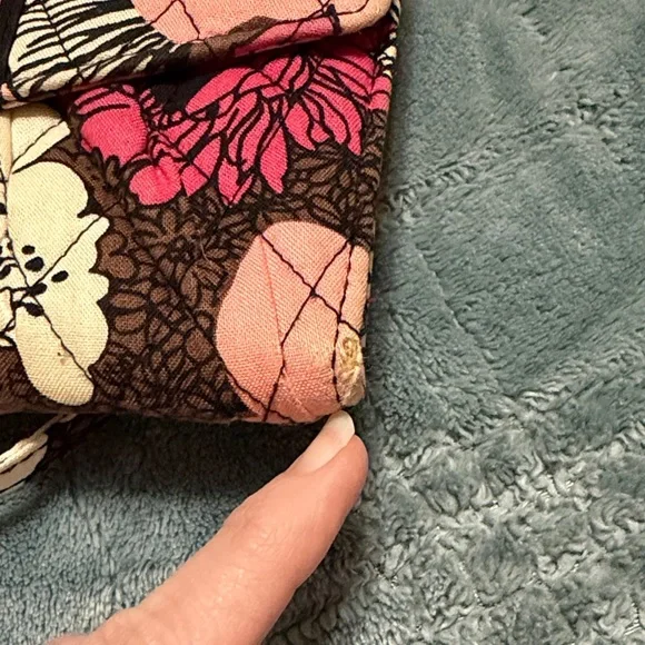 Vera Bradley Pink and Brown Floral Crossbody Bag - Picture 4 of 5